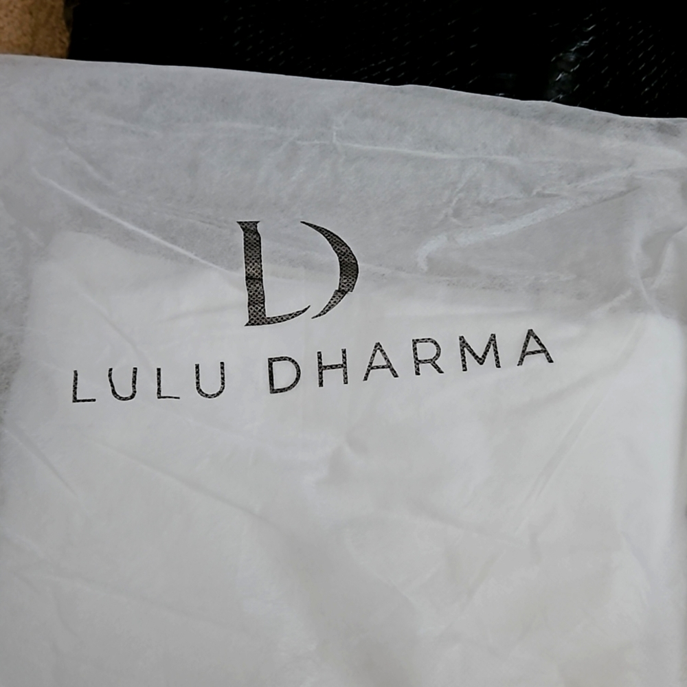 Lulu Dharma tote bag in black